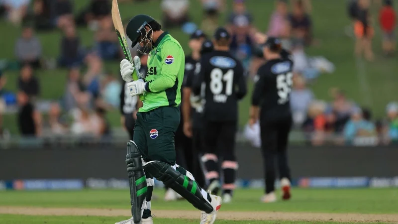 পাকিস্তানের ২২ রান তুলতে শেষ ৭ উইকেট, নাটকীয় হার